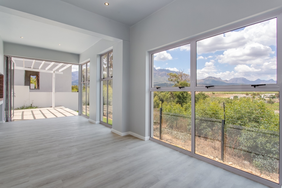 3 Bedroom Property for Sale in Berg En Dal Western Cape